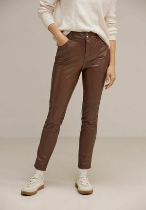 Brown faux leather pants with a slim fit, featuring a buttoned waistband, side pockets, and a smooth, shiny texture.