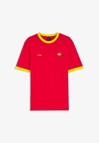 Ei valittu, open red eight