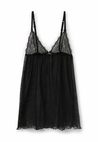 Pijama negro con encaje, con suaves pliegues, tirantes delgados ajustables y un corte holgado, que muestra una textura suave y ligera.