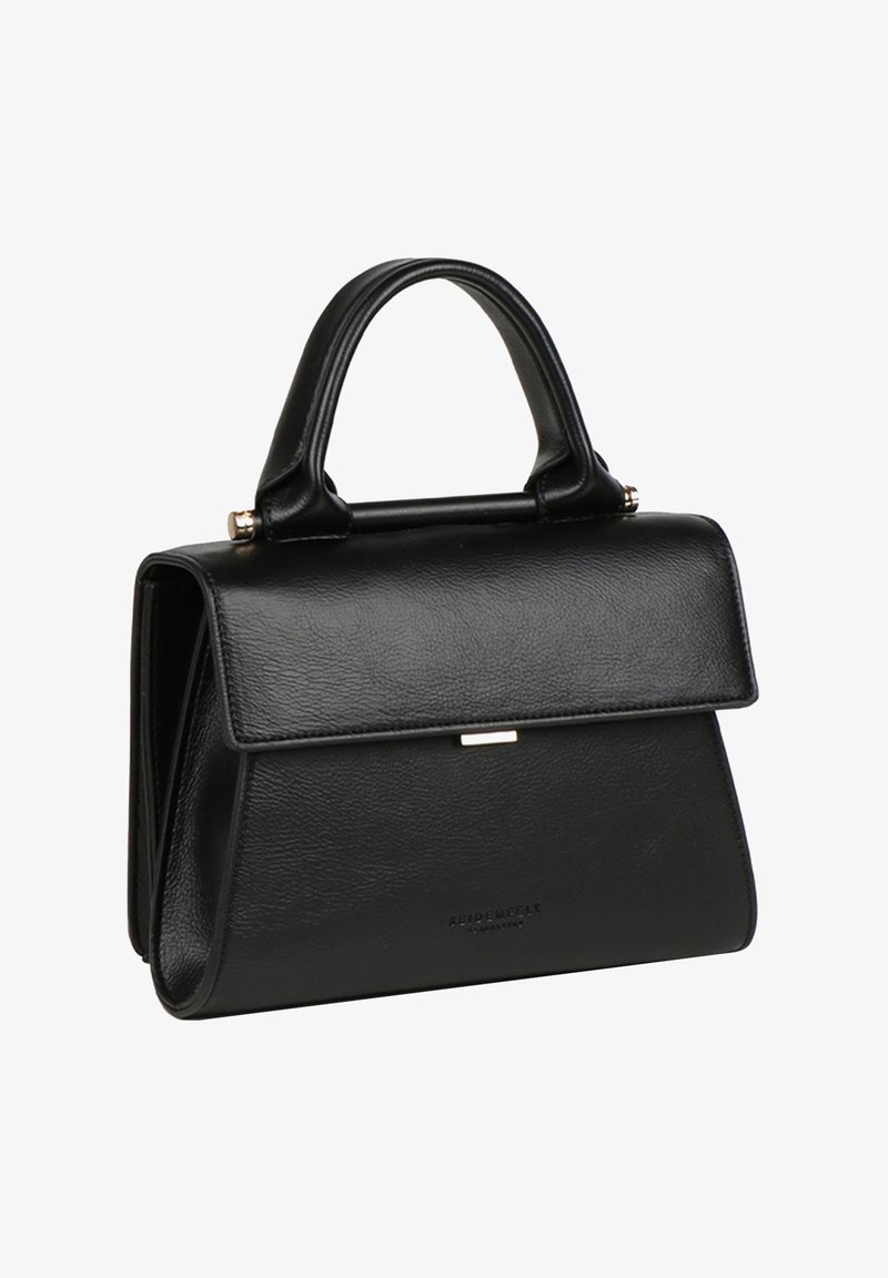 Sac à main structuré en cuir noir avec poignée supérieure, fermeture à rabat et quincaillerie dorée subtile, conçu pour un usage formel ou décontracté.