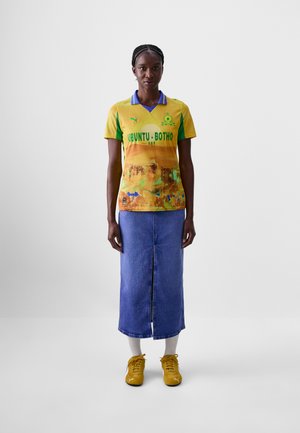 KIDSUPER MAMELODI SUNDOWNS FC JERSEY W REPLICA
- Camiseta de fútbol - pelé yellow/fast green