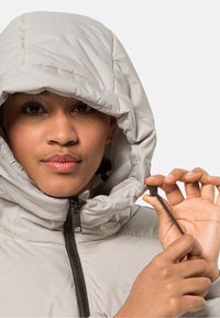 Jack Wolfskin Dunkappa / -rock - off-white