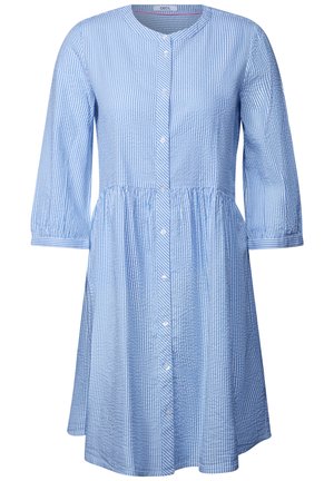 Blauw-wit gestreepte jurk met driekwartmouwen, knoopsluiting, gathering in de taille en een geplooide rok. Gemaakt van lichtgewicht stof.