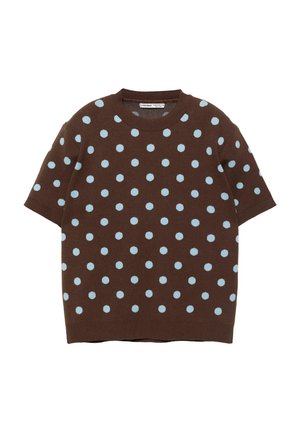 Hnedý krátky sveter s modrými svetlými bodkami, okrúhlym výstrihom a rebrovanými manžetami a lemom.