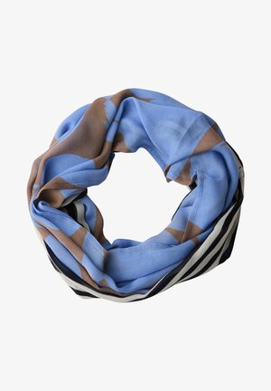Sciarpa leggera a infinito con motivi geometrici blu, marroni e neri intrecciati a forma circolare su uno sfondo bianco.