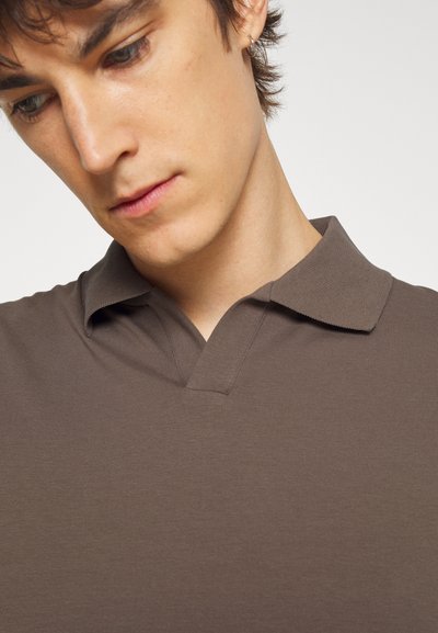 Filippa K Polo - mole grey