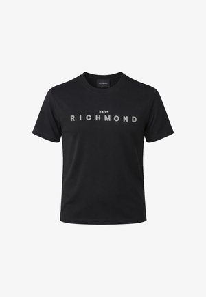 T-shirt nera a maniche corte con scollatura tonda e "JOHN RICHMOND" stampato in lettere maiuscole bianche sul petto.
