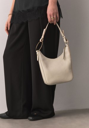 Next, HARDWARE DETAIL BUCKET  - Borsa a mano - bone