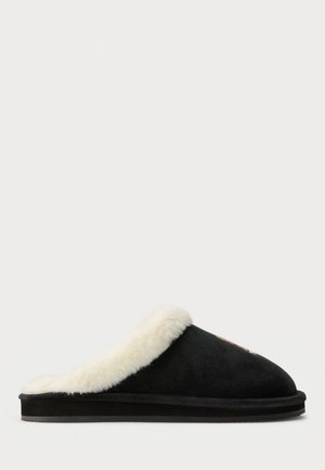 POLO BEAR SUEDE & FAUX-FUR SLIPPER - Papuče - black/holiday bear