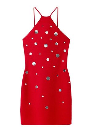 Czerwona mini sukienka bez rękawów z cienkimi ramiączkami i rozsianymi po przodzie połyskującymi srebrnymi okrągłymi ozdobami.