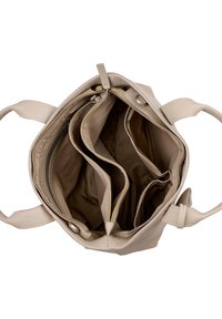 Beige leren handtas met een gestructureerd oppervlak, uitgerust met meerdere vakken, ritsen en korte handvaten. Binnenin gevoerd met bruin stof.