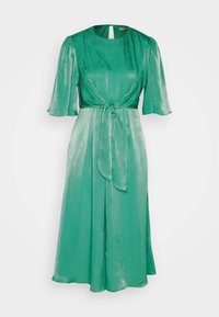 Robe midi en satin vert avec manches courtes volantées, encolure ronde et détail noué à la taille à l'avant.