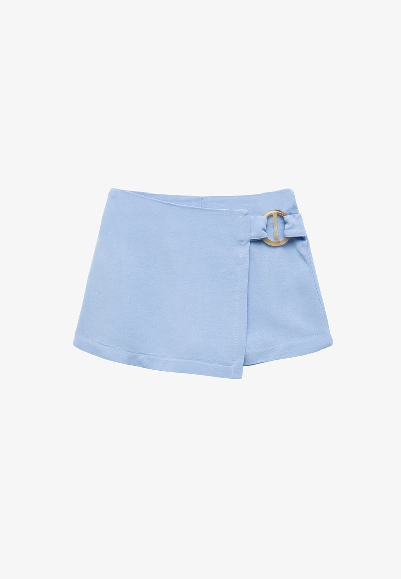 Lichtblauwe wikkelshorts van zachte stof, met een ronde gouden gesp en een schoon, minimalistisch ontwerp met netjes afgewerkte randen.