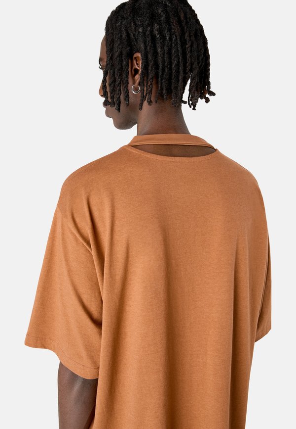 Basic T-shirt - mittelrot2