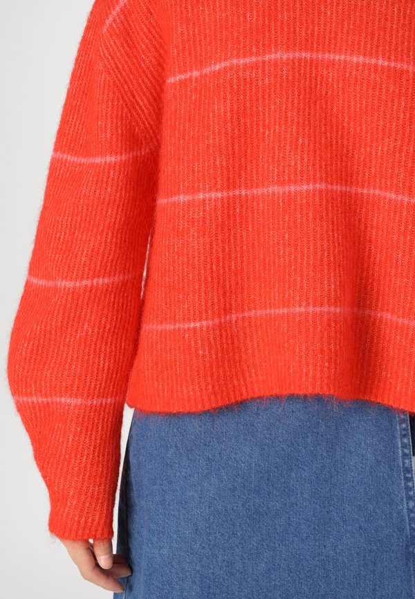 ETHANA NENAYA - Jumper3