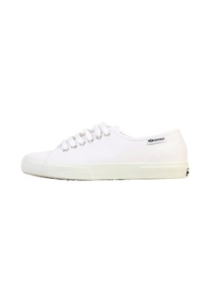 Superga BASKET BASSE À LACETS SUPERGA 3750 LEGGERA - Baskets basses - blanc
