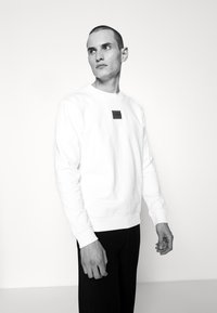 HUGO DIRAGOL - Felpa - white