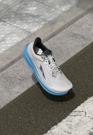 TORIN 8 - Road running shoes - white/blue