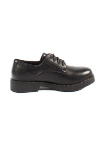 Scarpe di pelle nera con lacci, caratterizzate da dettagli brogue, punta arrotondata e superficie texturizzata, completate da una suola robusta e a profilo basso.