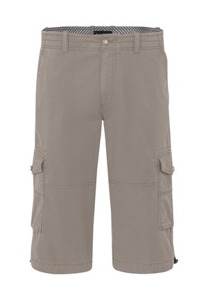 Khaki-farbene Cargo-Shorts mit Knopfverschluss, Gürtelschlaufen und seitlichen Klappentaschen mit Knopfverschluss.