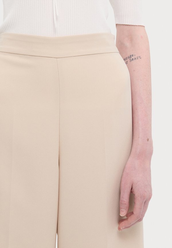 NANTES - Trousers - sahne3