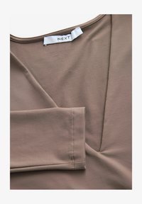 Odabrano, mink brown