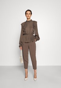 Bruuns Bazaar CINDY DAGNY PANT - Calças - major brown