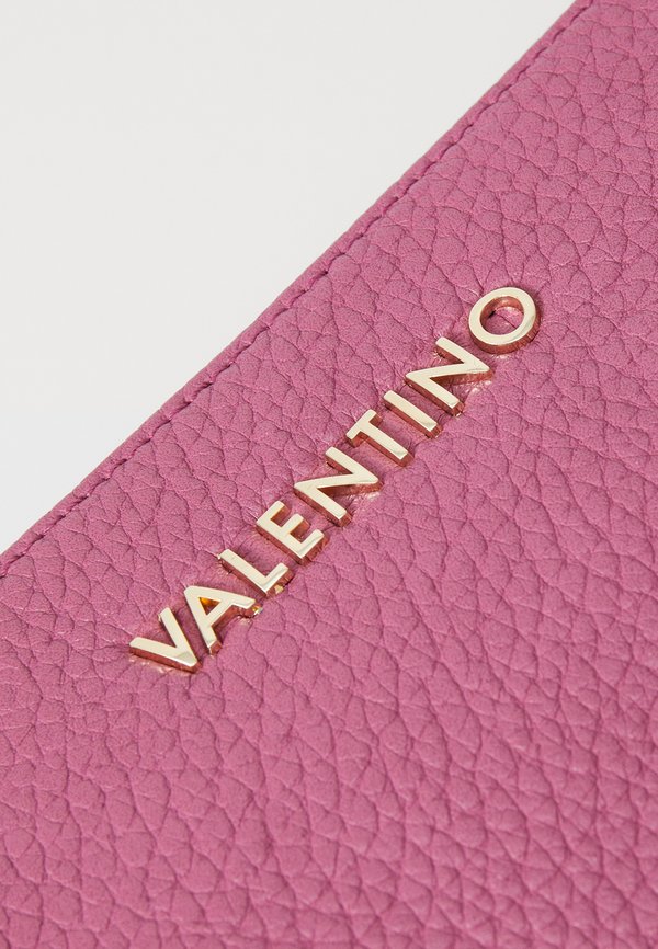 BLOSSOM  - Wash bag - camelia3