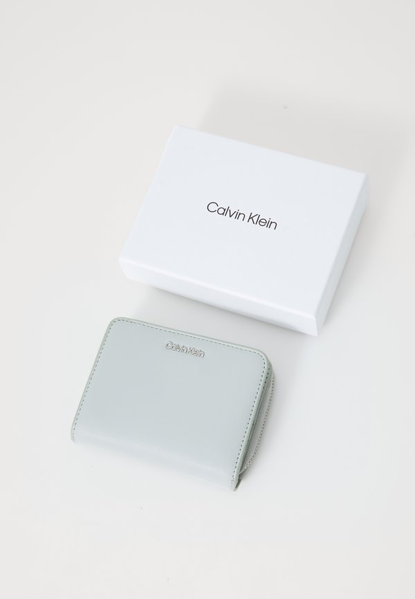 MUST MEDIUM ZIP AROUND WALLET - Wallet - mirage gray4