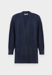 Cardigan long en tricot bleu marine avec manches longues, devant ouvert, texture côtelée et deux poches plaquées à l'avant.