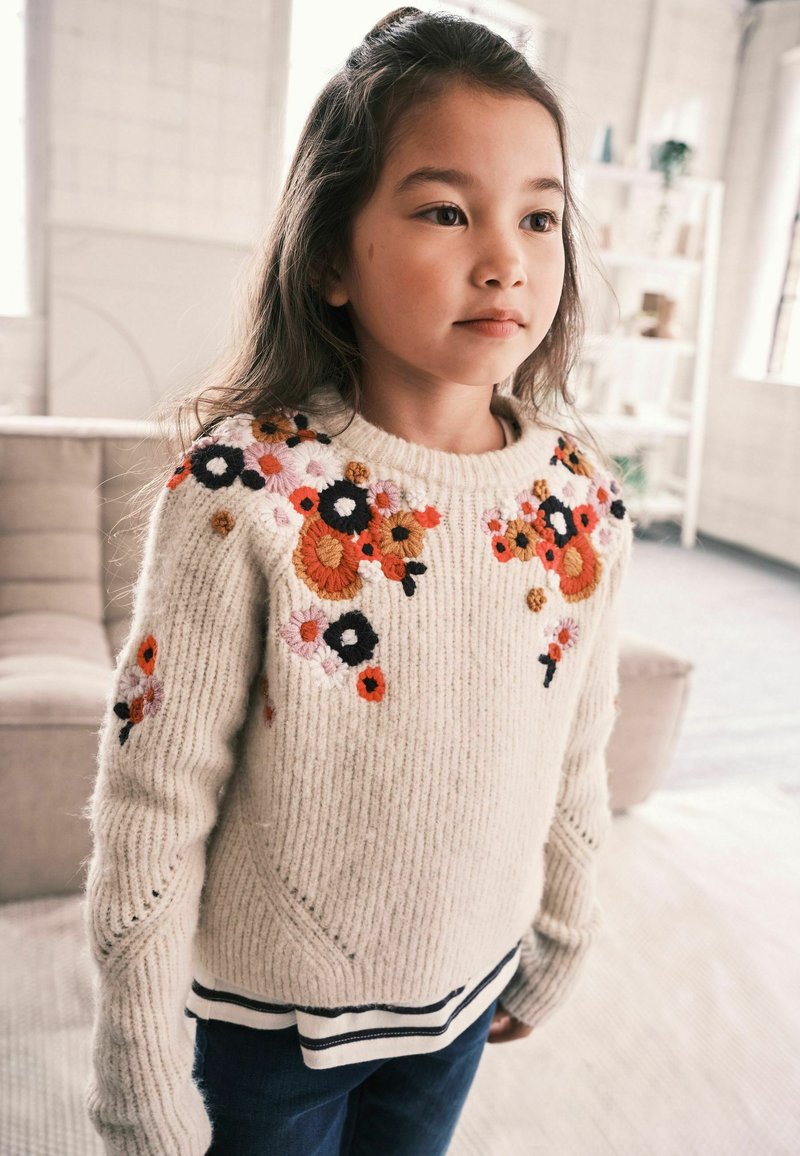 Next EMBROIDERED FLOWER JUMPER Stickad tröja cream/beige Zalando.se