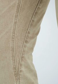 PME Legend TAILWHEEL beżowy