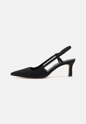 Schwarze Wildleder Slingback-Pumps mit spitz zulaufender Zehenpartie, seitlichen Ausschnitten und moderater Absatzhöhe. Glatte Oberflächenstruktur.