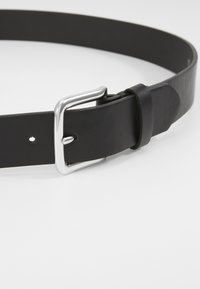 Pier One Cinto - black