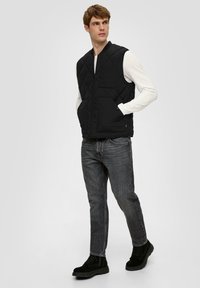 s.Oliver LICHTE BODYWARMER MET STIKNADEN - Weste - schwarz