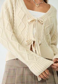 Stradivarius Cardigan - stone