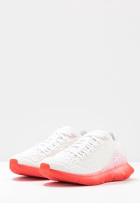 Reebok Classic Baskets basses - white