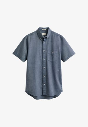 Kurzärmeliges Chambray-Hemd in Blau mit Brusttasche und Knopfkragen.