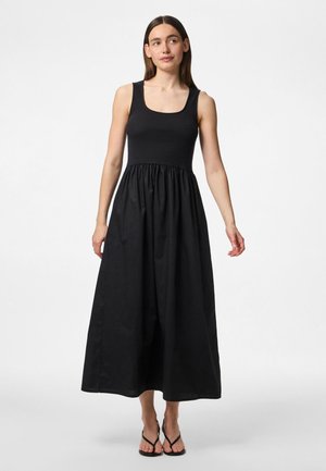 Zwarte maxi jurk met vierkante halslijn, aansluitend lijfje en geplooide taille. Gemaakt van lichte stof, met een soepele textuur en een vloeiende rok.