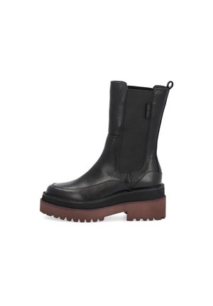 Schwarzer Lederstiefel bis zur Mitte der Wade mit elastischem Seiteneinsatz, Schlaufe zum Anziehen, dicker brauner Profilsohle und abgerundeter Spitze, auf weißem Hintergrund dargestellt.