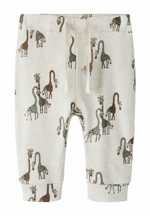 Lichtbeige peuterbroek met bruin en groen giraffenprint, elastische tailleband en witte trekkoord.