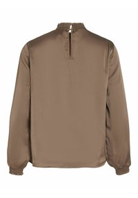 Blouse marron à manches longues avec poignets froncés et col montant, avec une petite ouverture en forme de goutte et une fermeture par bouton au dos.