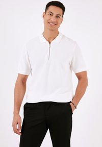 REGULAR FIT - Polo marškinėliai - ecru