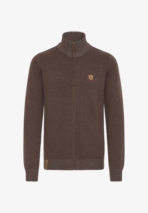 Barna, cipzáras kardigán magas nyakkal, bordás gallérral és mandzsettával. Diszkrét textúrával és egy kis logóval rendelkezik a mellkason.