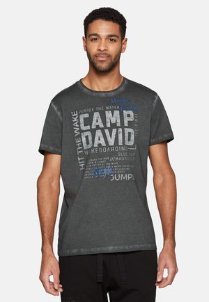 Camp David MIT LOGO ARTWORKS - Print T-shirt - black