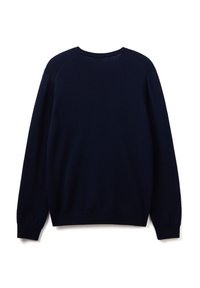 Granatowy sweter dzianinowy z okrągłym dekoltem i długimi rękawami. Miękka tekstura, ribbowane mankiety i dół, bezszwowy fason na ramionach. Widok z tyłu.