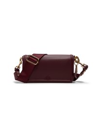 Borsa a tracolla in pelle bordeaux con forma rettangolare, hardware dorato e tracolla rimovibile. Texture liscia con design minimalista.