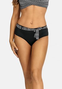 Czarne bikini dolne z wzorzystym paskiem w talii i detalem w postaci sznurka. Gładka faktura, średnie pokrycie i wysoki stan dla wygody.