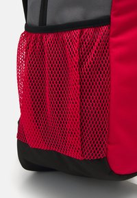 The North Face DAYPACK UNISEX - Mochila - smoked pearl/red