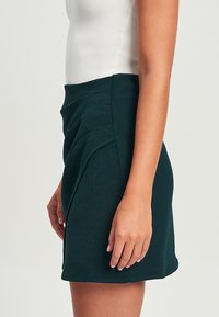 TUSSAH BILLIE - Wickelrock - emerald